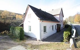 Rekreační dům KRKONOŠE - Ubytování - Lampertice